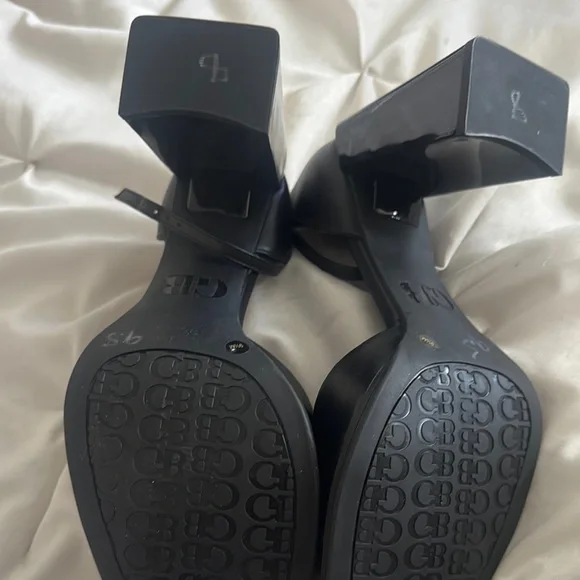 Gianni Bini Black Block Heel Sandals - Picture 3 of 6